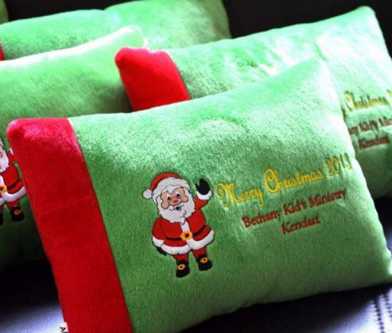  Bantal  Natal Hijau  Kepala Santa Claus yang manis Tips 
